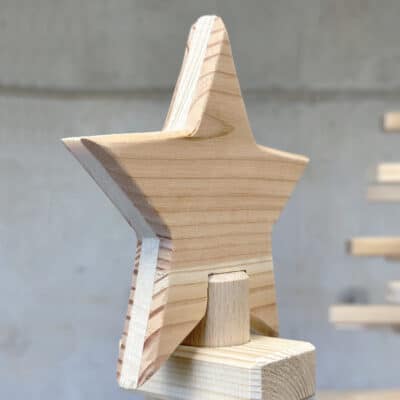 Handgefertigte Holzsternspitze aus Douglasie, passend für alle Franky Trees – ideal für Weihnachtsbäume aus Holz.